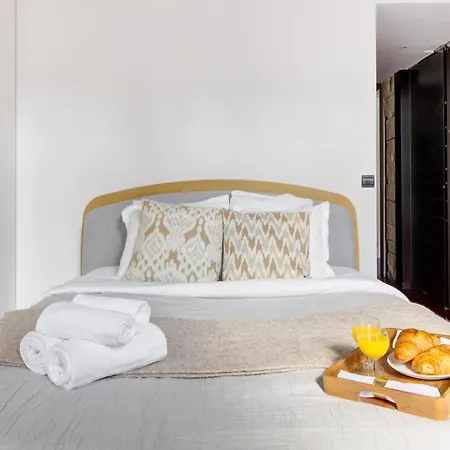 Le Marais & Place De La Republique - 3br 2ba - Vacation Apartment